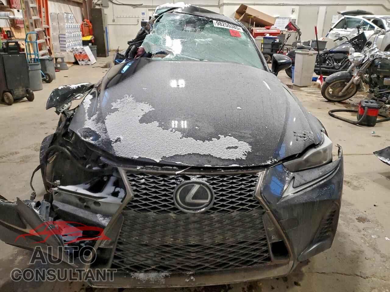 LEXUS IS 2018 - JTHC81D20J5031453