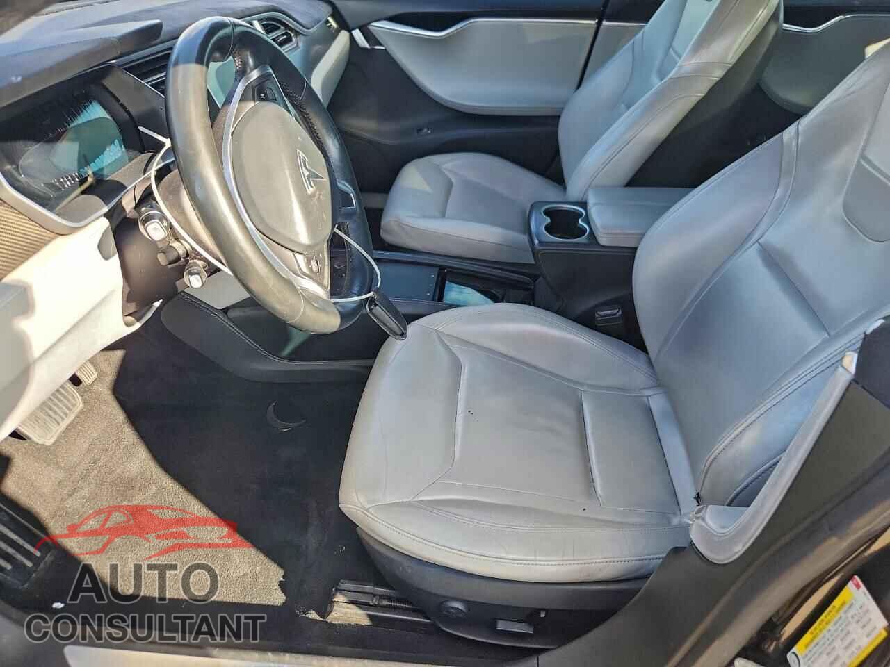 TESLA MODEL S 2015 - 5YJSA1E25FF106797