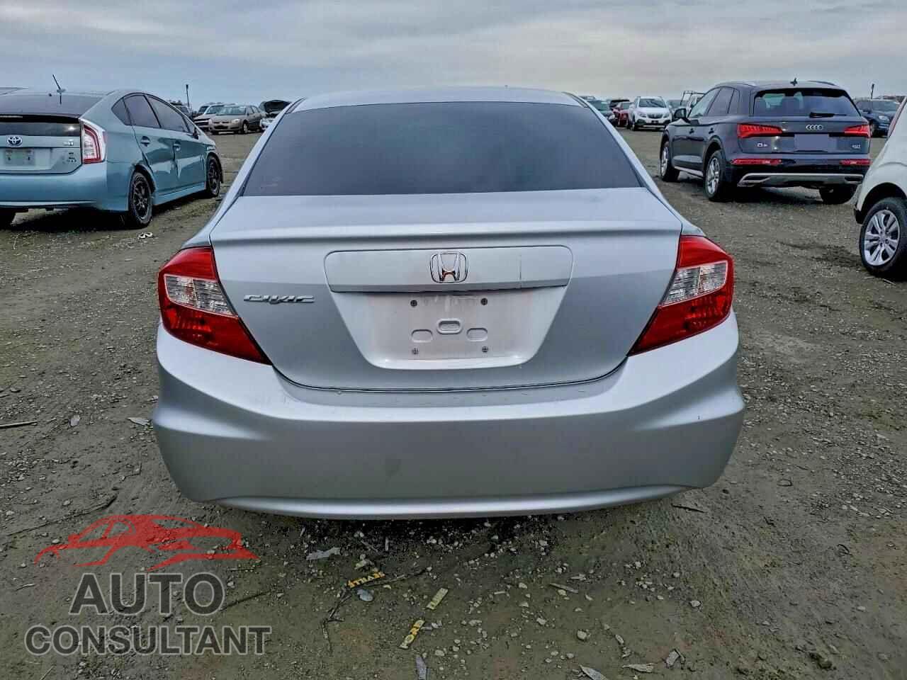 HONDA CIVIC 2012 - 2HGFB2F52CH607330