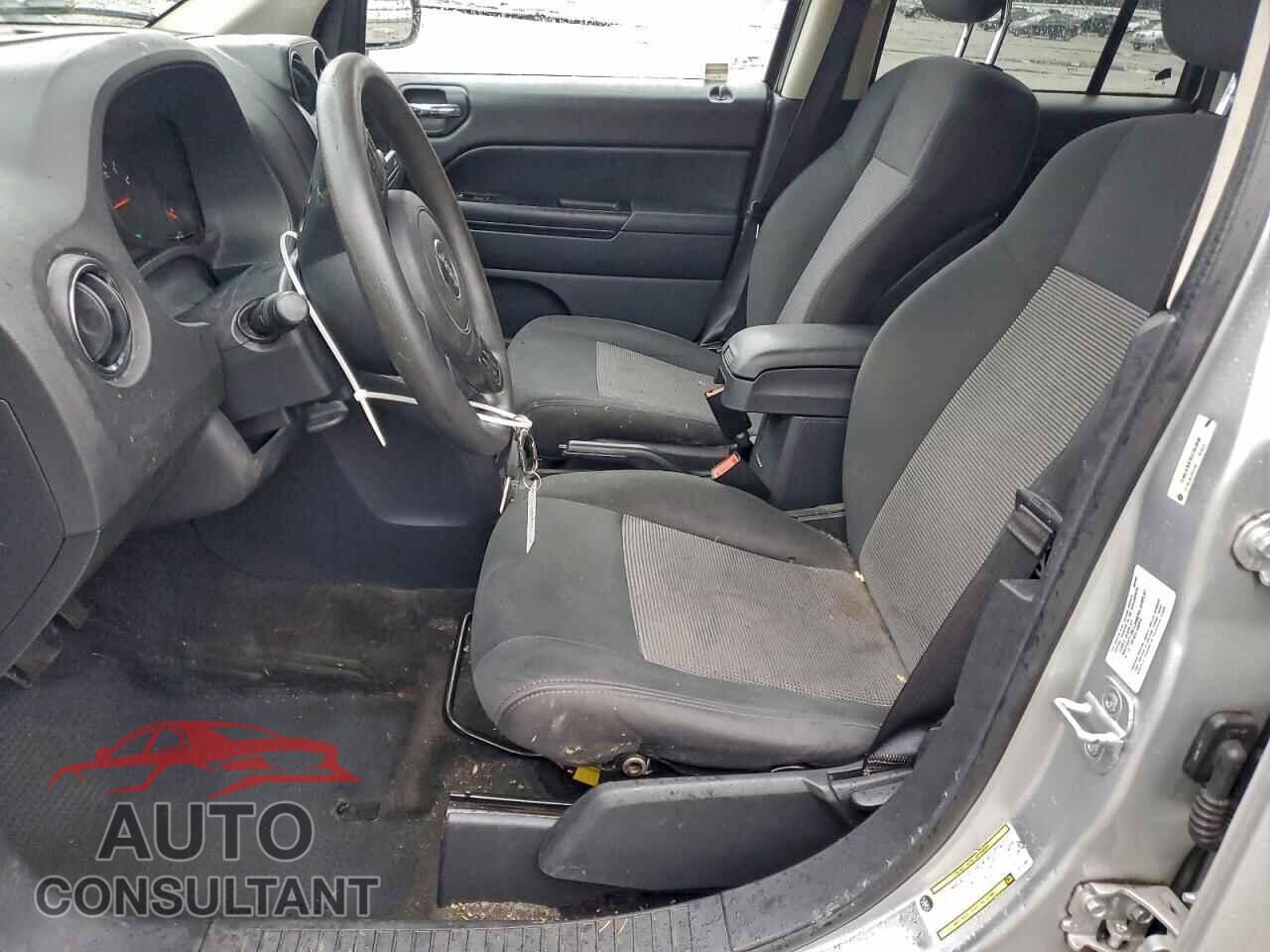 JEEP COMPASS 2013 - 1C4NJCBB3DD251600
