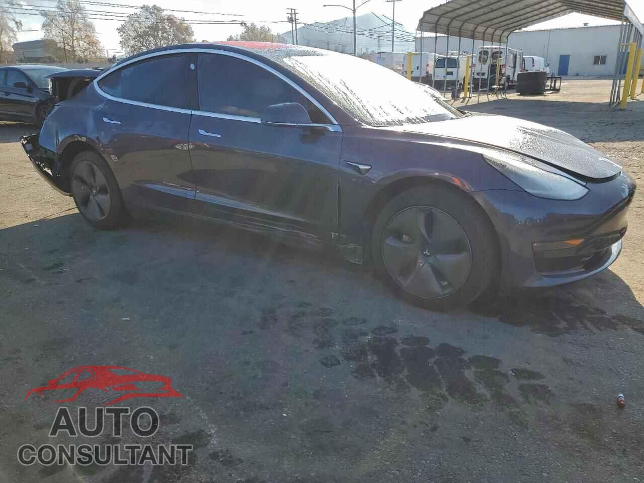 TESLA MODEL 3 2018 - 5YJ3E1EA5JF157967