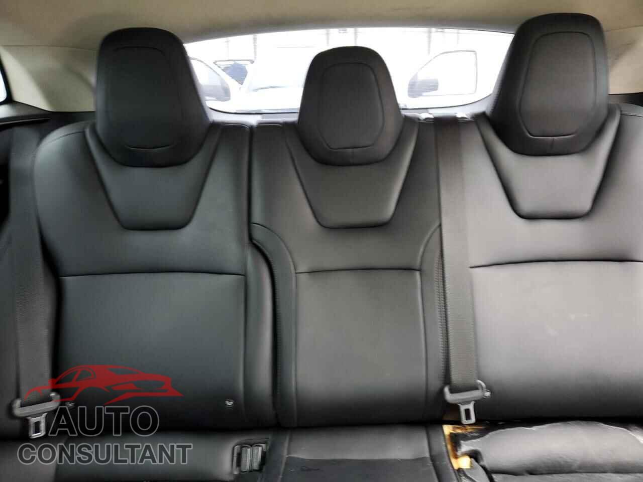 TESLA MODEL S 2018 - 5YJSA1E23JF277377