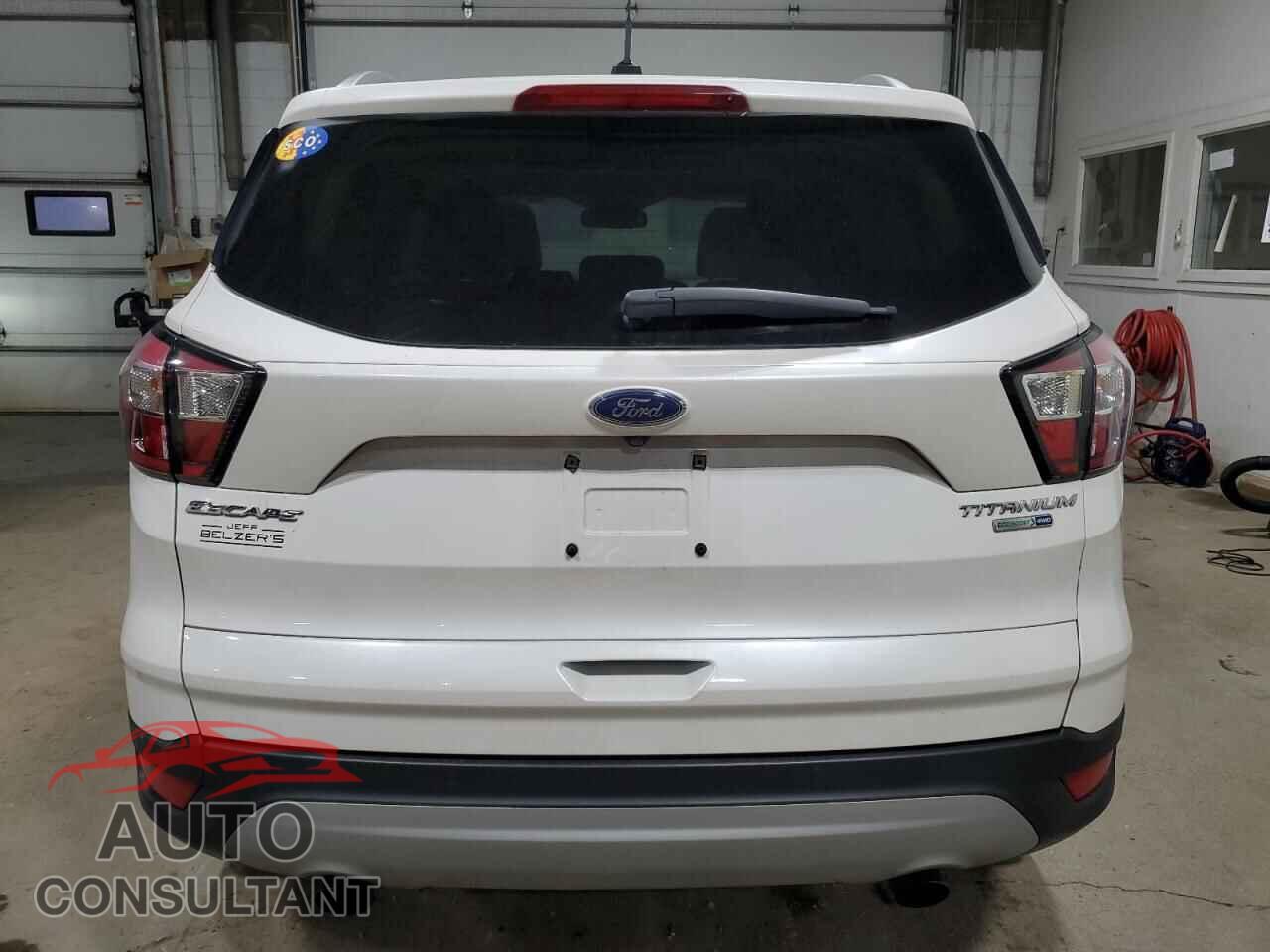 FORD ESCAPE 2017 - 1FMCU9JD3HUD74996