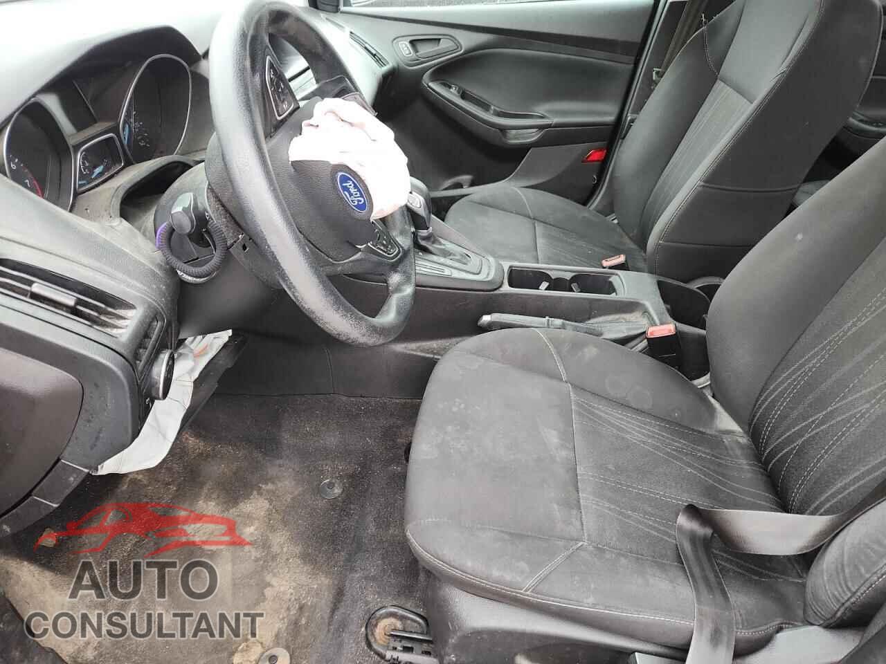 FORD FOCUS 2017 - 1FADP3E29HL310060
