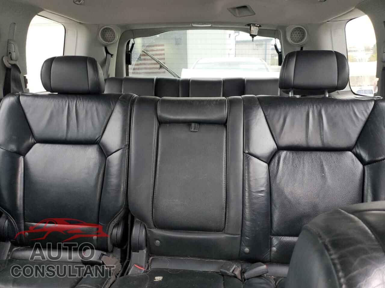 HONDA PILOT 2011 - 5FNYF4H96BB092487