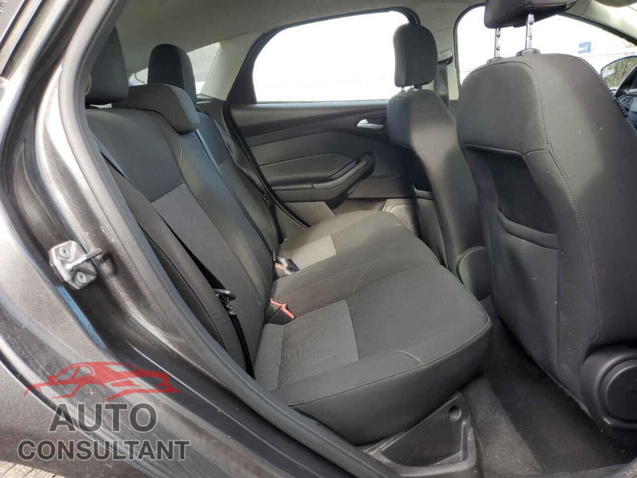 FORD FOCUS 2015 - 1FADP3K29FL266188