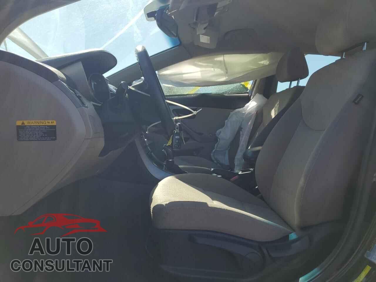 HYUNDAI ELANTRA 2015 - KMHDH4AE3FU310054