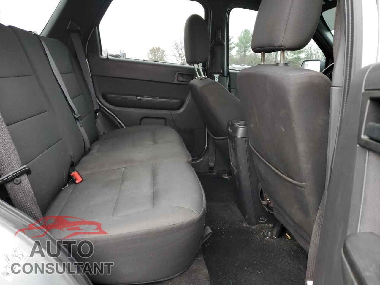 FORD ESCAPE 2012 - 1FMCU9D77CKB37213