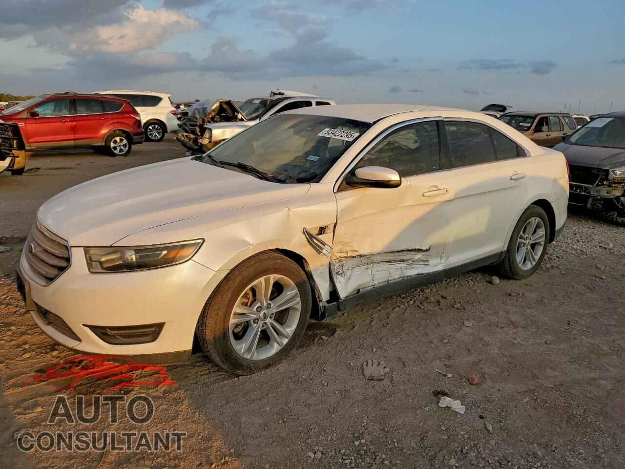 FORD TAURUS 2015 - 1FAHP2E86FG174881