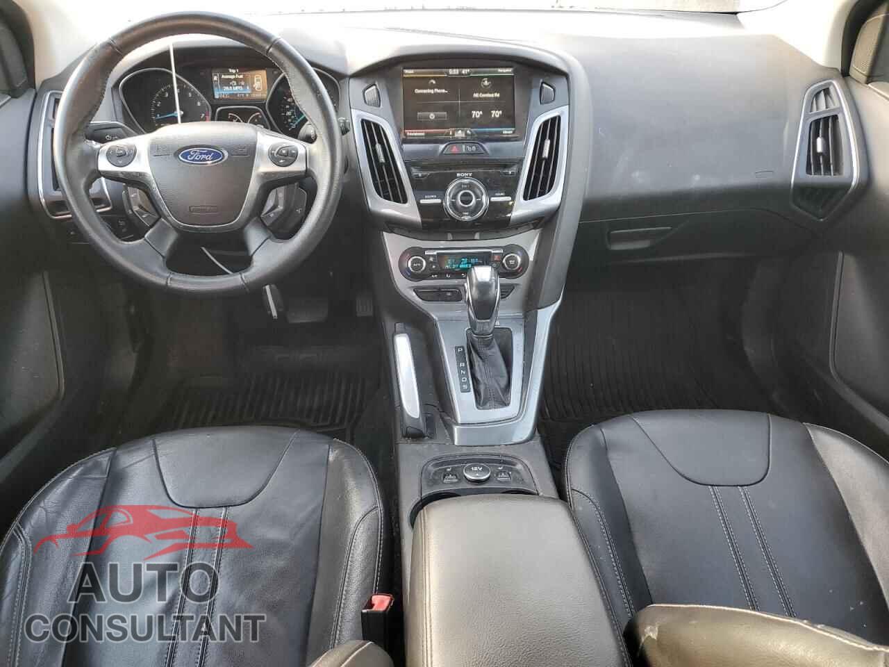 FORD FOCUS 2012 - 1FAHP3N22CL285478