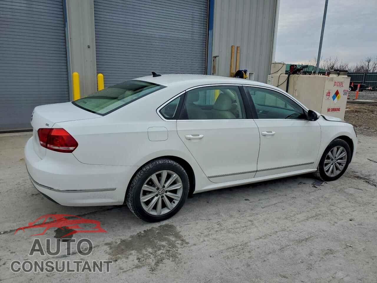 VOLKSWAGEN PASSAT 2012 - 1VWCH7A30CC059315