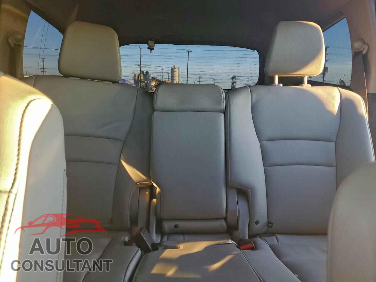 HONDA PILOT 2016 - 5FNYF5H81GB059384