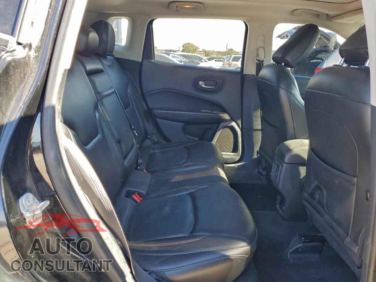 JEEP COMPASS 2018 - 3C4NJDCB8JT199374