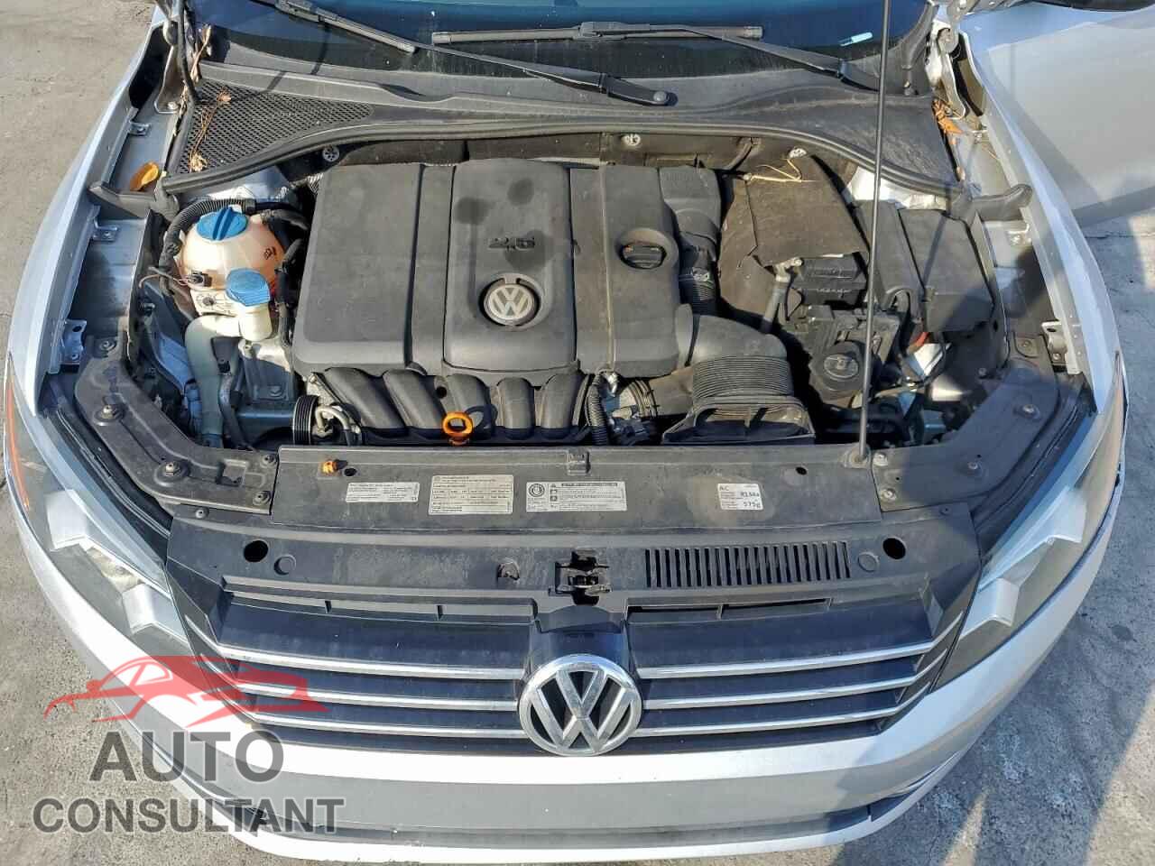 VOLKSWAGEN PASSAT 2012 - 1VWBP7A35CC036319
