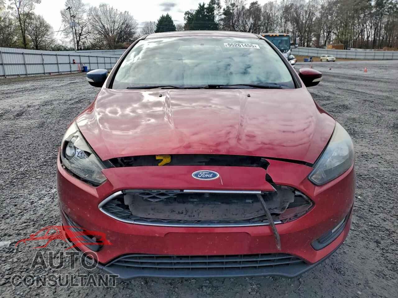 FORD FOCUS 2017 - 1FADP3H21HL256183