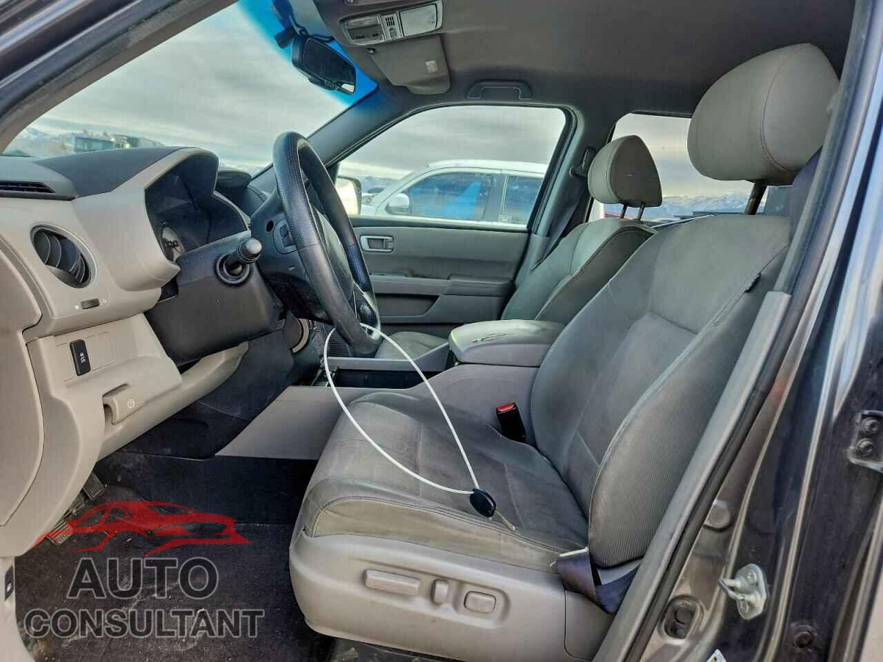 HONDA PILOT 2012 - 5FNYF4H46CB015527