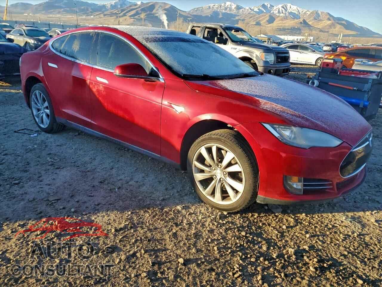 TESLA MODEL S 2014 - 5YJSA1S14EFP33100