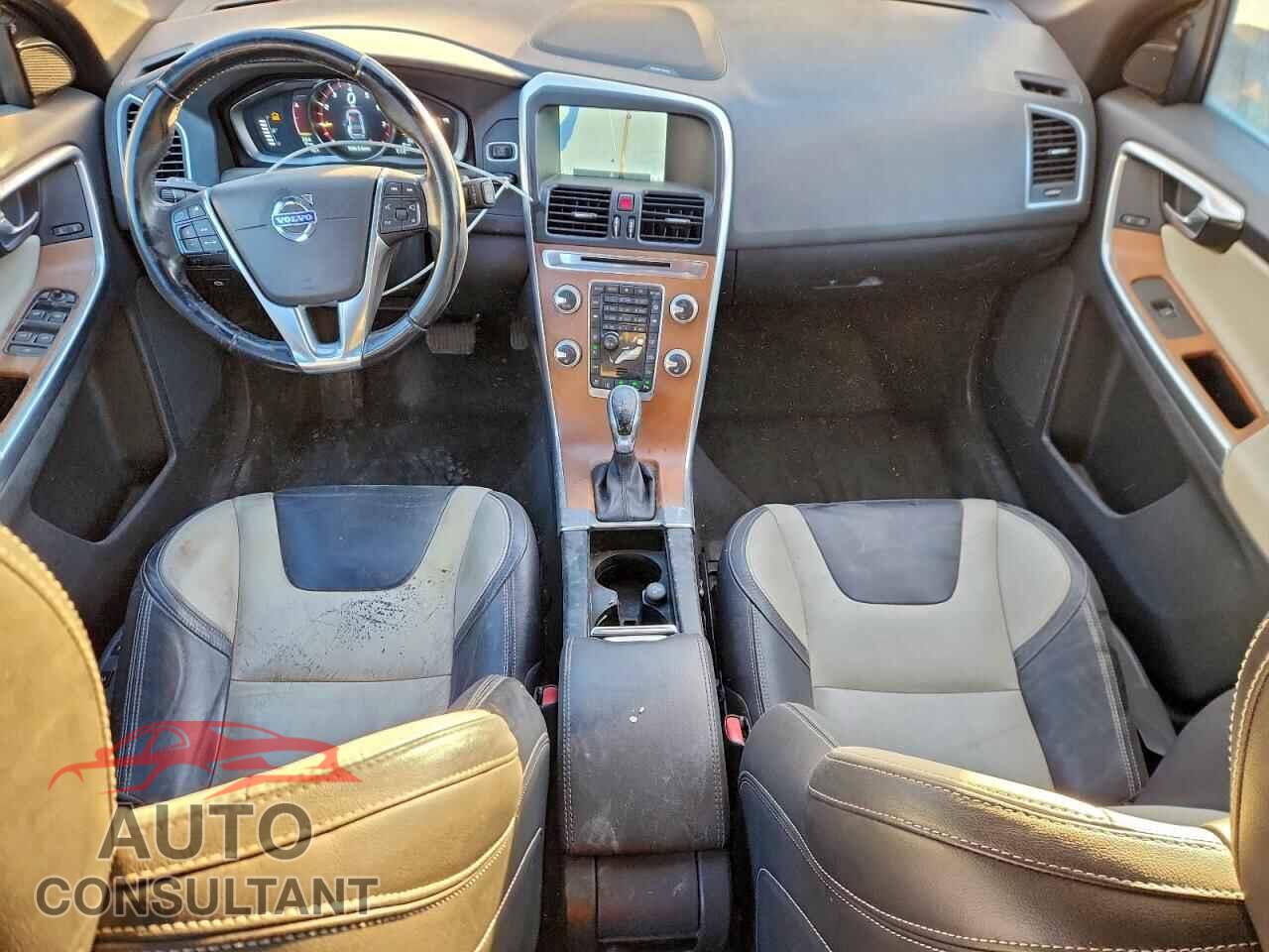 VOLVO XC60 2015 - YV440MDM2F2738494