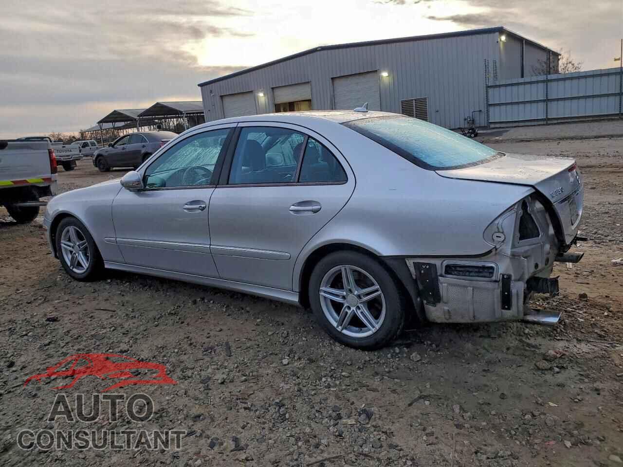 MERCEDES-BENZ E-CLASS 2009 - WDBUF56X39B384843
