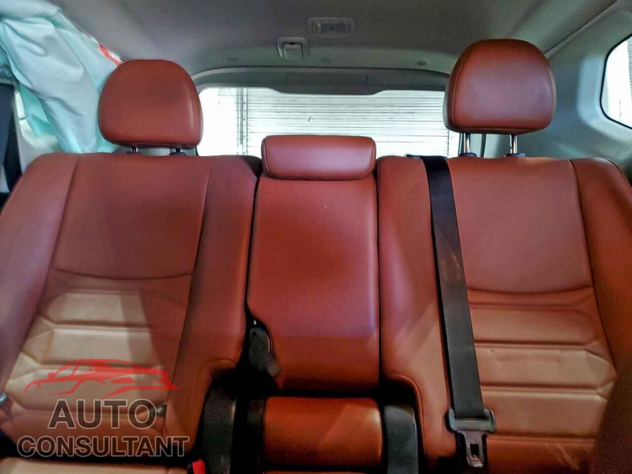 NISSAN ROGUE 2017 - 5N1AT2MV1HC812751
