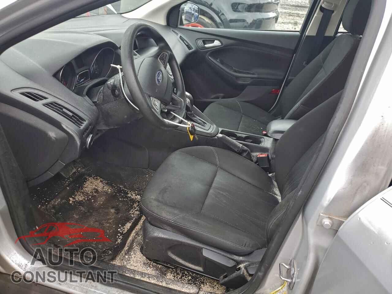 FORD FOCUS 2015 - 1FADP3K23FL223501