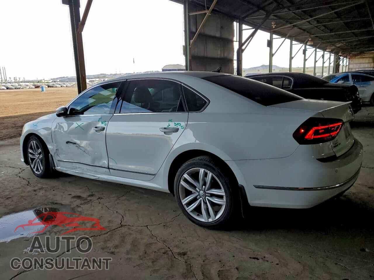 VOLKSWAGEN PASSAT 2017 - 1VWGT7A35HC061908