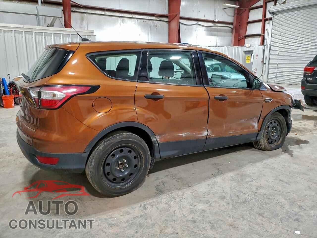 FORD ESCAPE 2017 - 1FMCU0F7XHUC93637