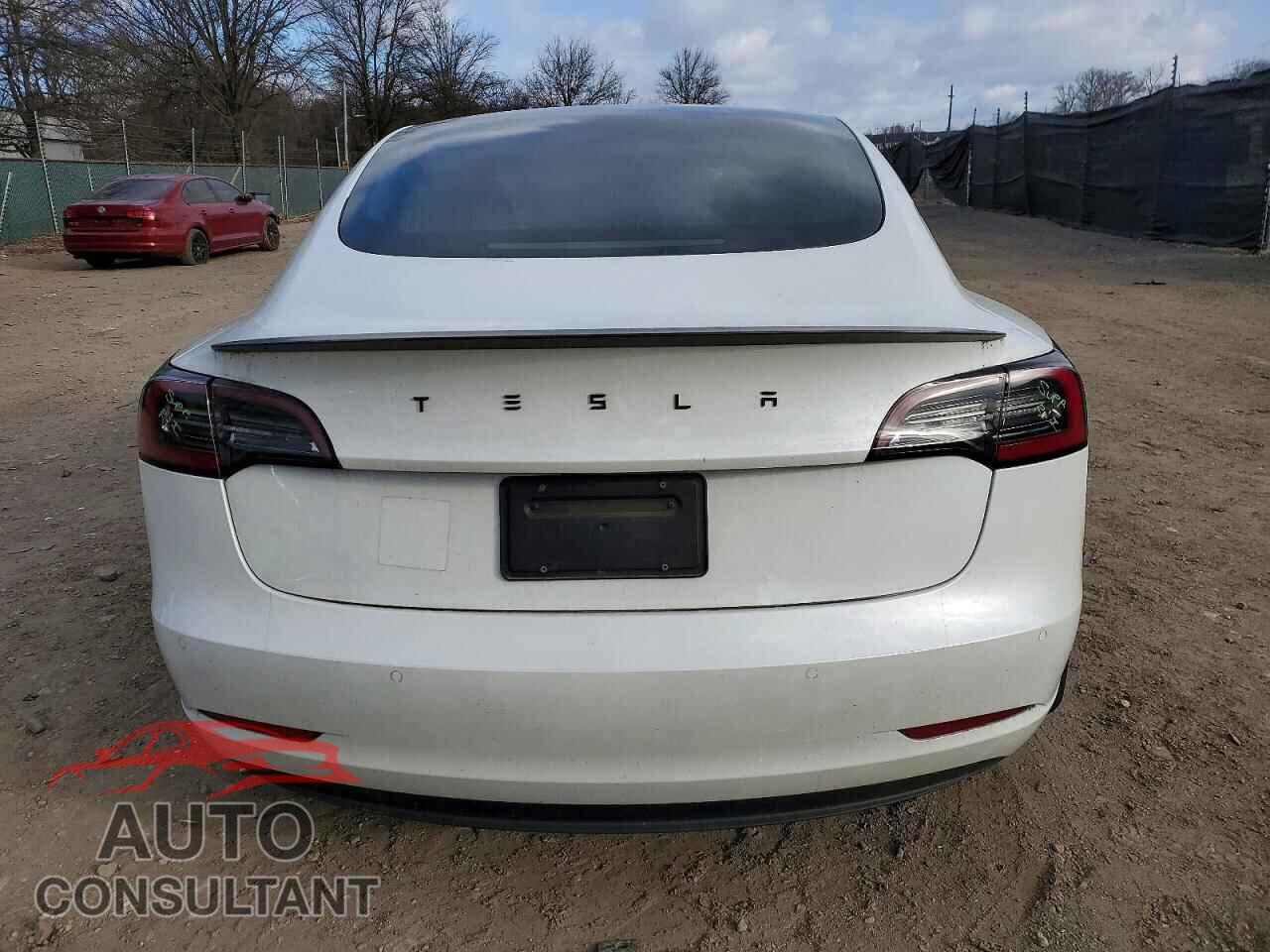 TESLA MODEL 3 2021 - 5YJ3E1EC5MF045207