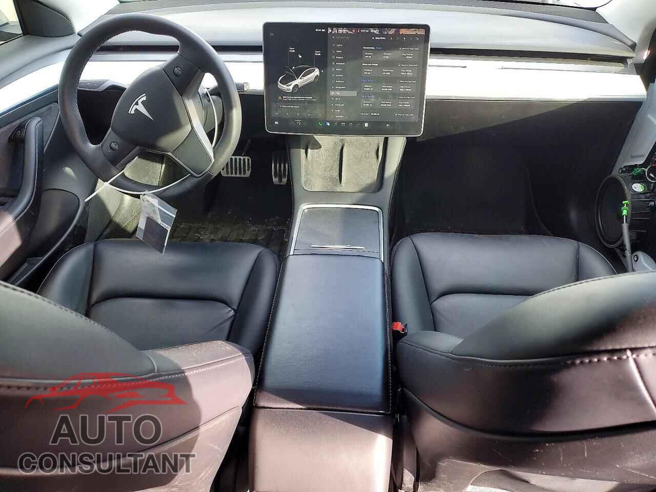 TESLA MODEL 3 2021 - 5YJ3E1EB5MF048972