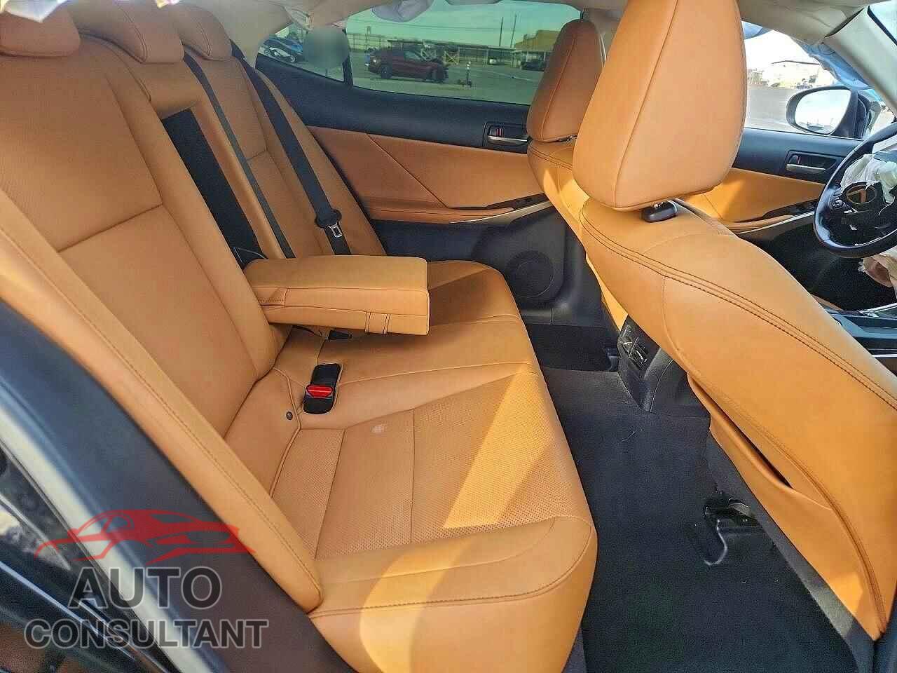 LEXUS IS 2020 - JTHAA1D21L5108541