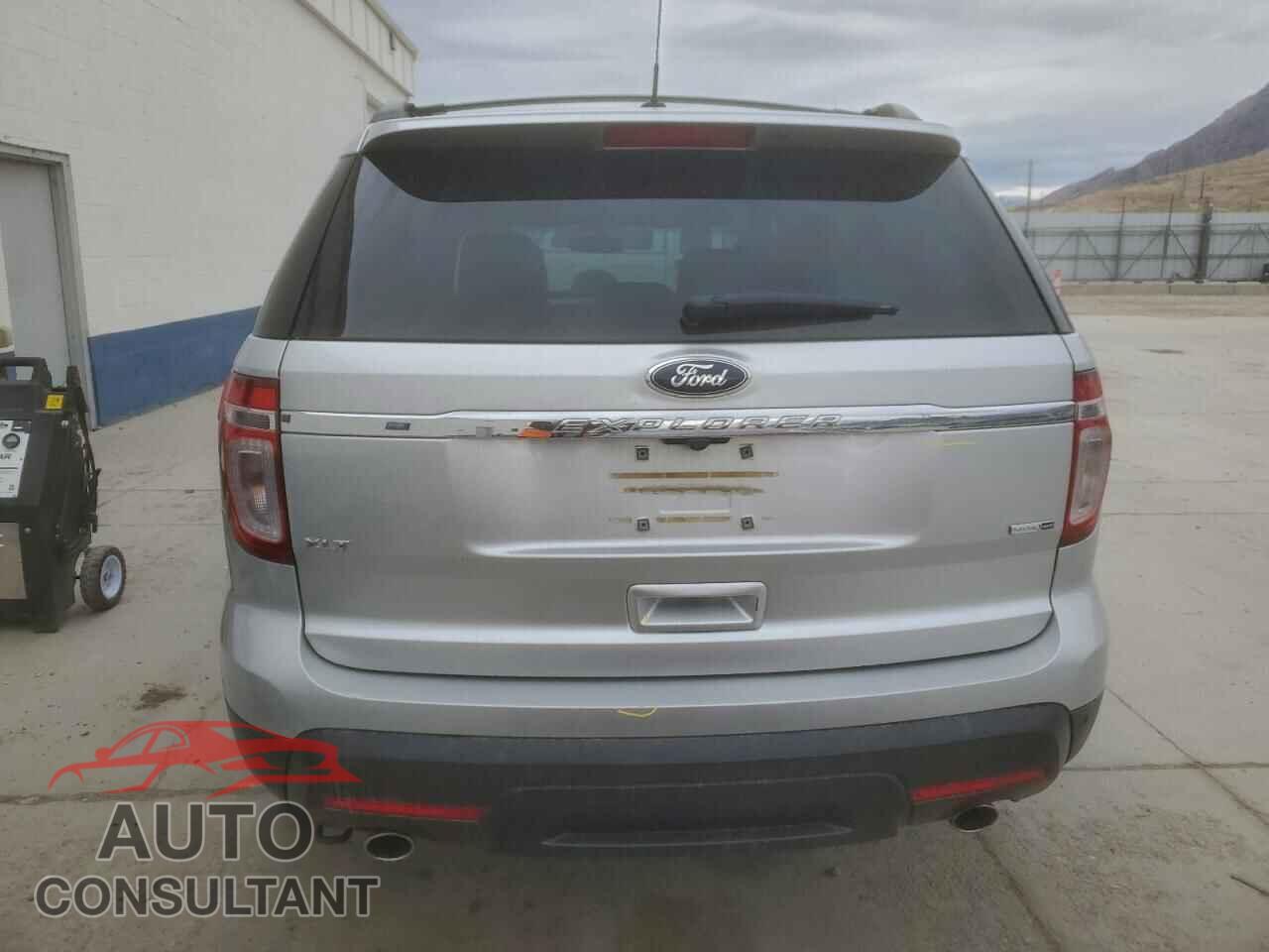 FORD EXPLORER 2015 - 1FM5K8D89FGB40932