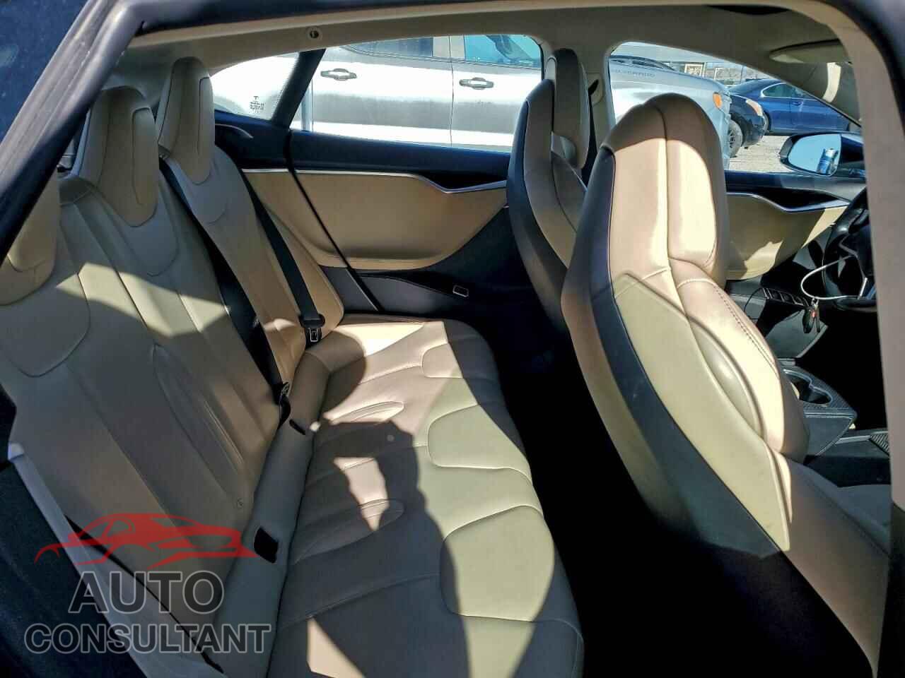 TESLA MODEL S 2017 - 5YJSA1E4XHF200789