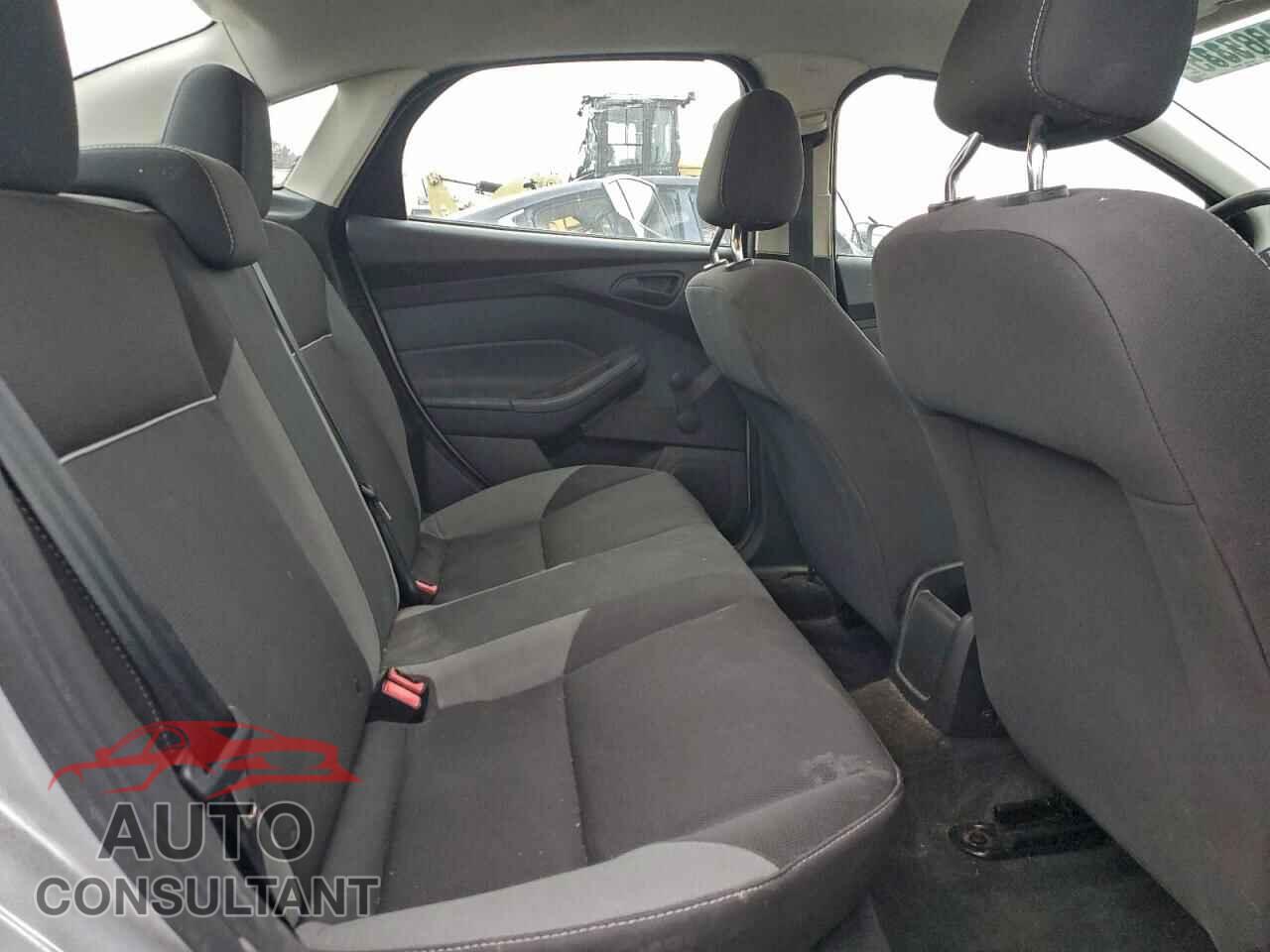 FORD FOCUS 2013 - 1FADP3E28DL166995