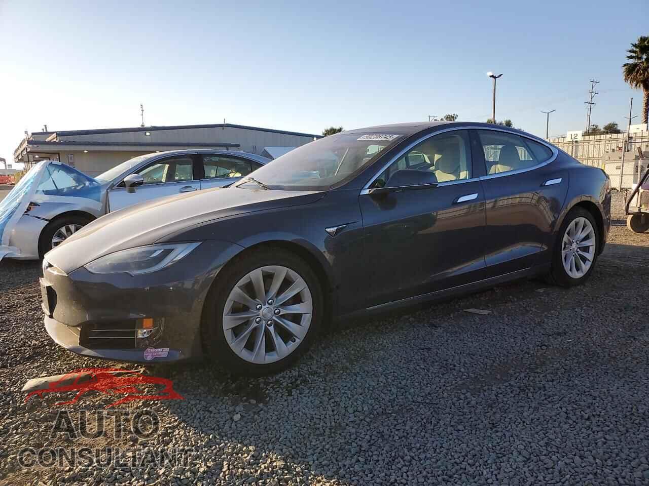 TESLA MODEL S 2017 - 5YJSA1E25HF199405