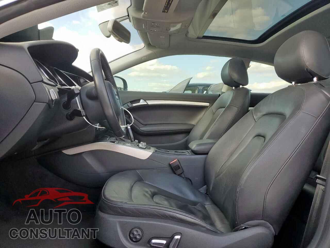 AUDI A5 2013 - WAULFAFR2DA077585
