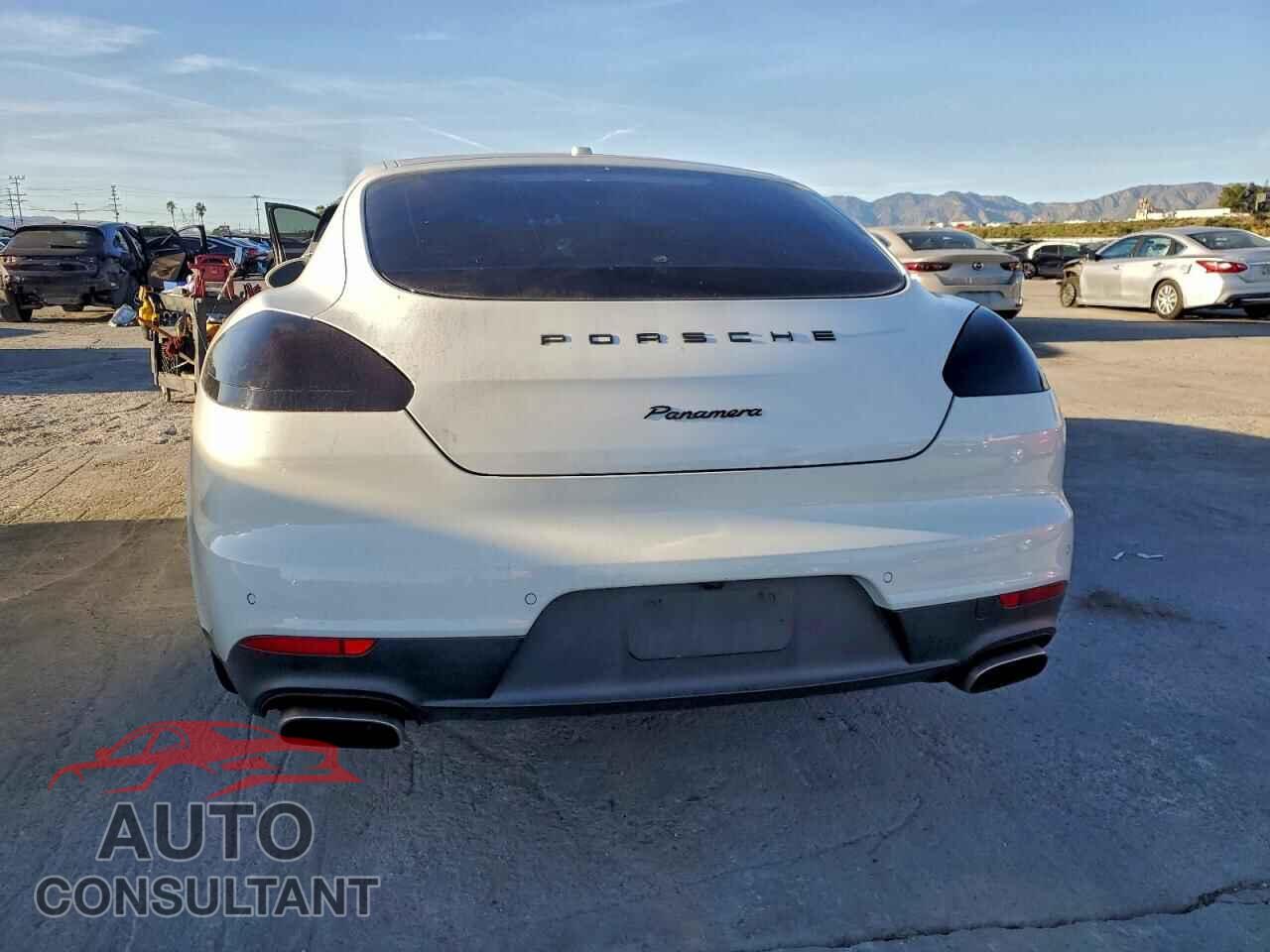 PORSCHE PANAMERA 2014 - WP0AA2A75EL009789