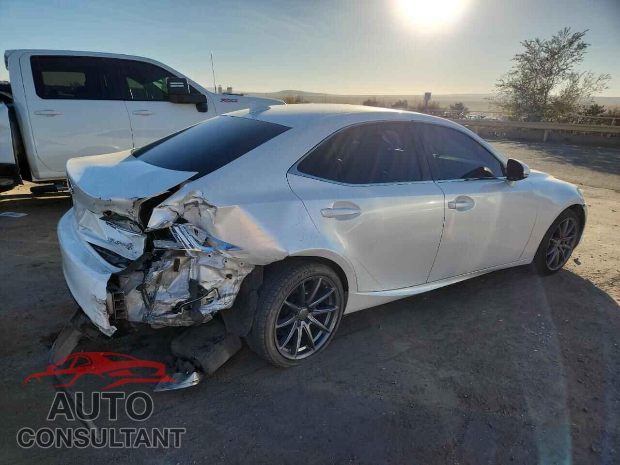 LEXUS IS 2017 - JTHBA1D28H5047930