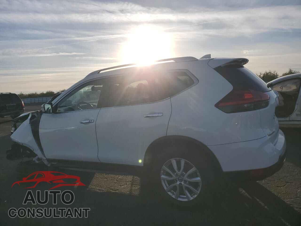 NISSAN ROGUE 2017 - KNMAT2MT0HP586083
