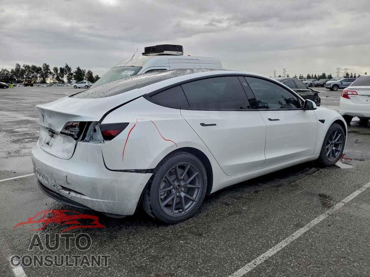 TESLA MODEL 3 2021 - 5YJ3E1EA5MF930537