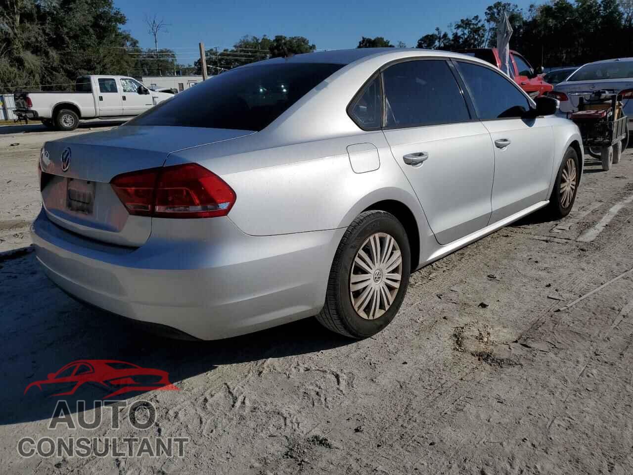 VOLKSWAGEN PASSAT 2014 - 1VWAP7A32EC004507