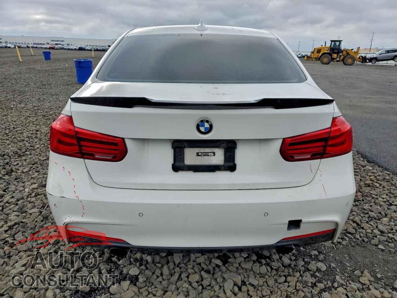 BMW 3 SERIES 2017 - WBA8B7C30HA190168
