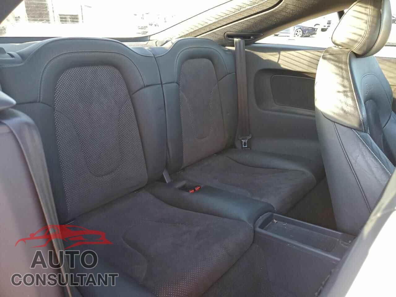AUDI TT 2011 - TRUBFAFK7B1026717