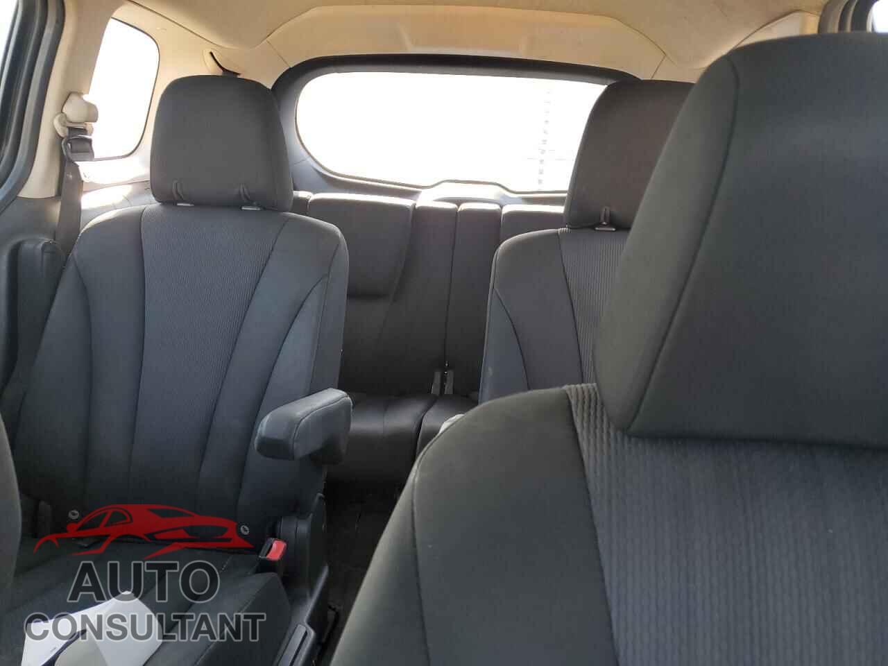 MAZDA 5 2015 - JM1CW2BL8F0184076