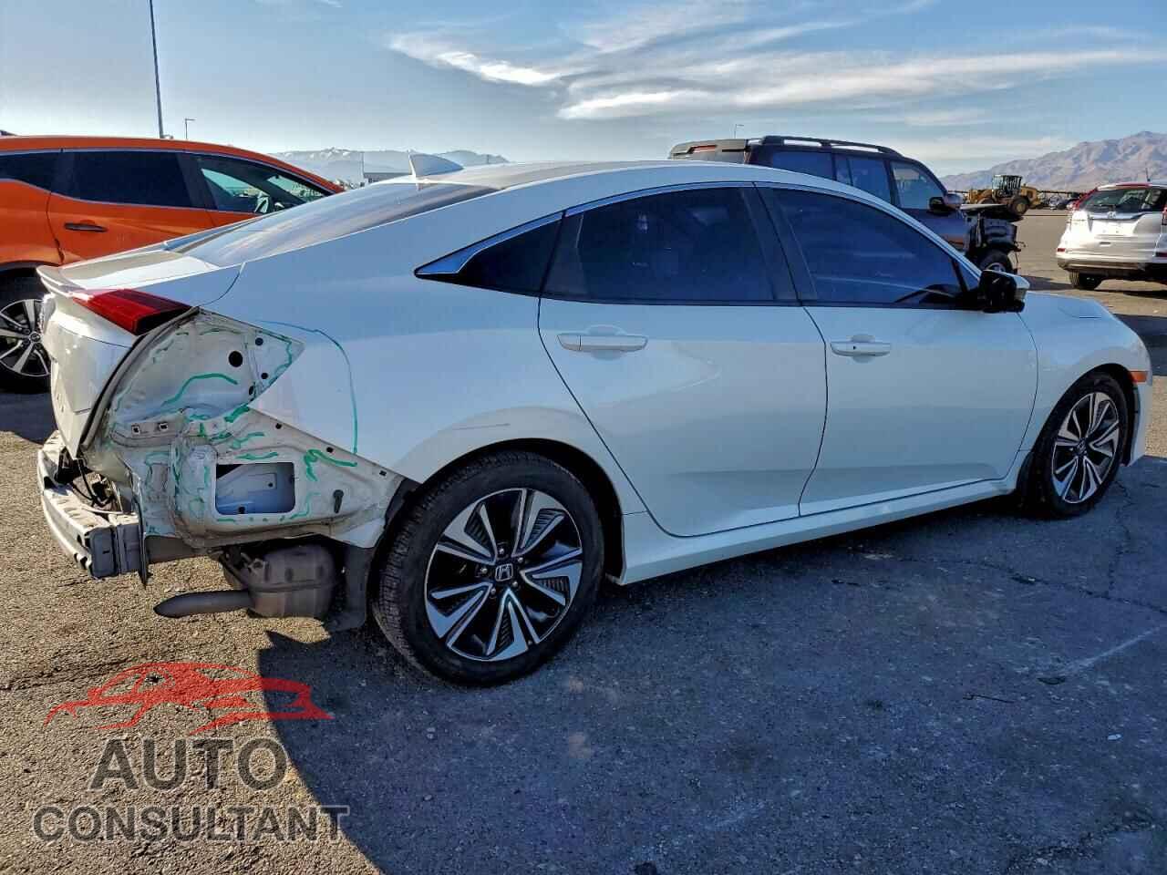 HONDA CIVIC 2018 - JHMFC1F34JX041473