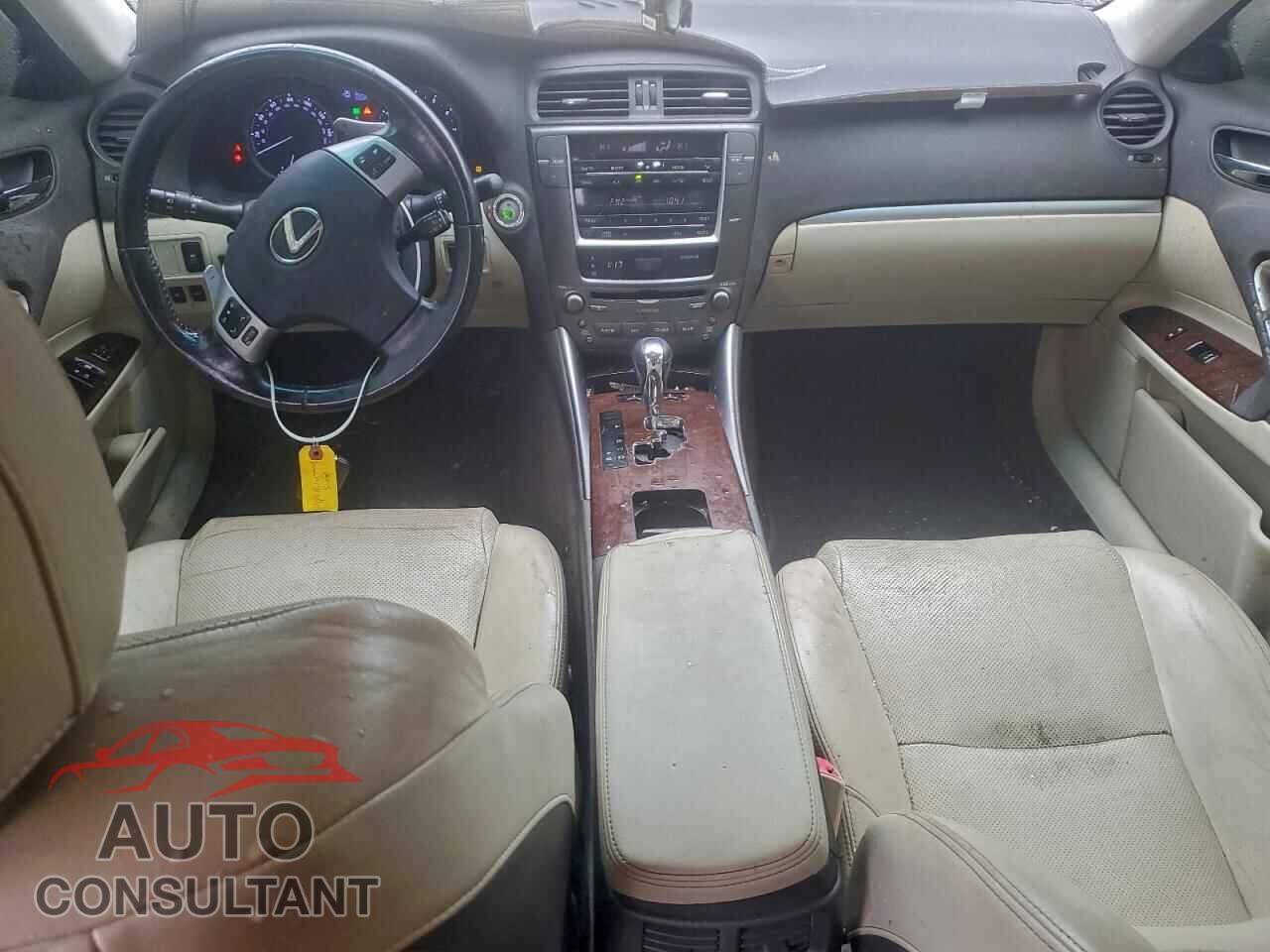 LEXUS IS 2012 - JTHBF5C20C5177915