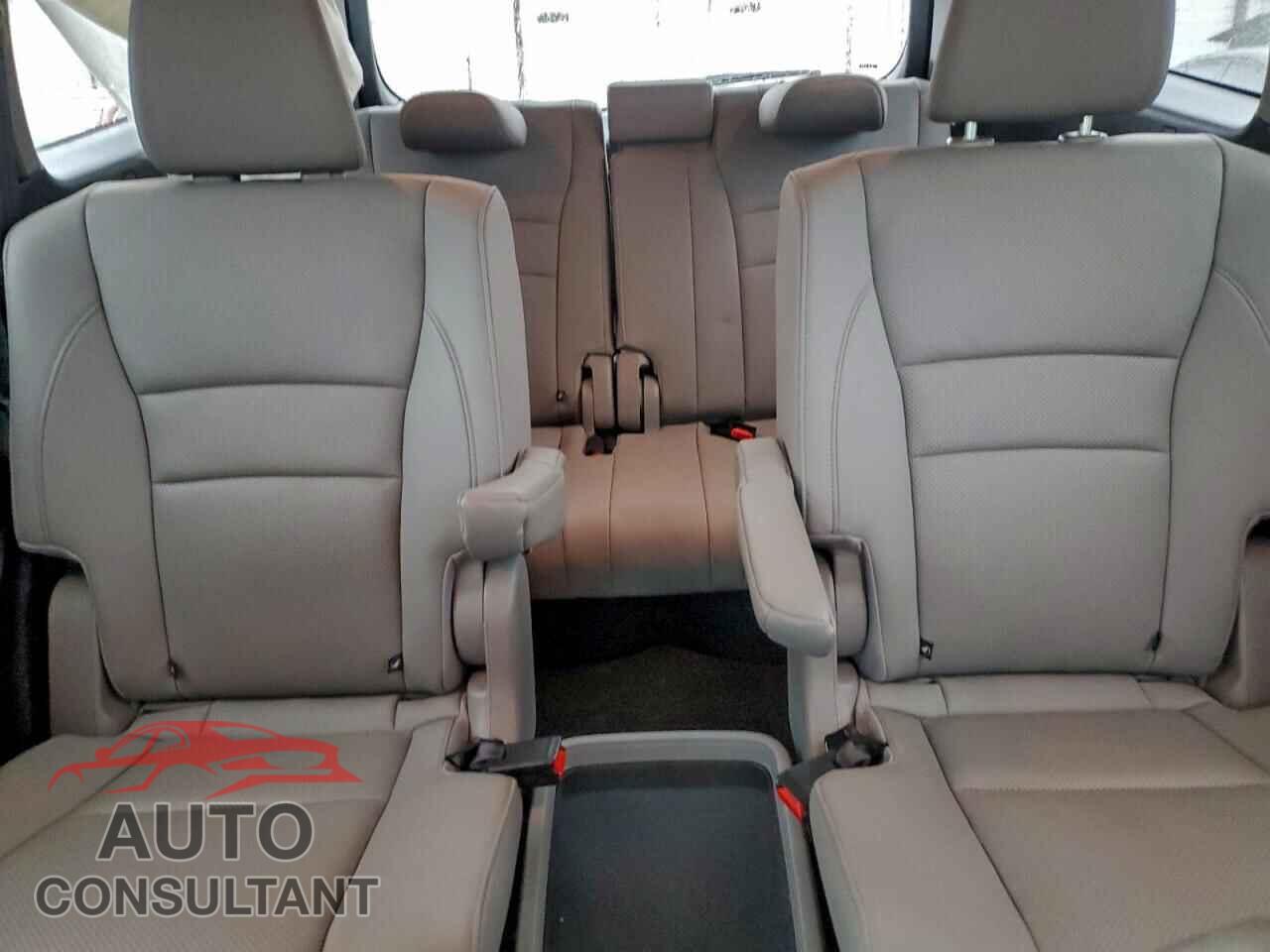 HONDA PILOT 2019 - 5FNYF6H02KB060276