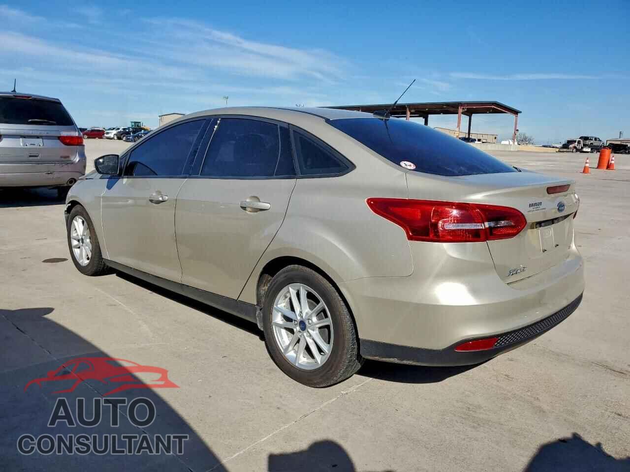 FORD FOCUS 2017 - 1FADP3F23HL332036