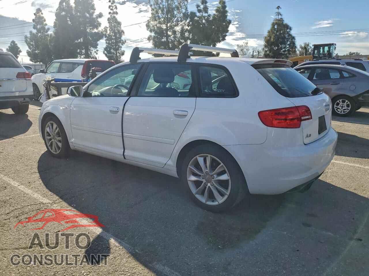 AUDI A3 2012 - WAUBEAFM2CA023480