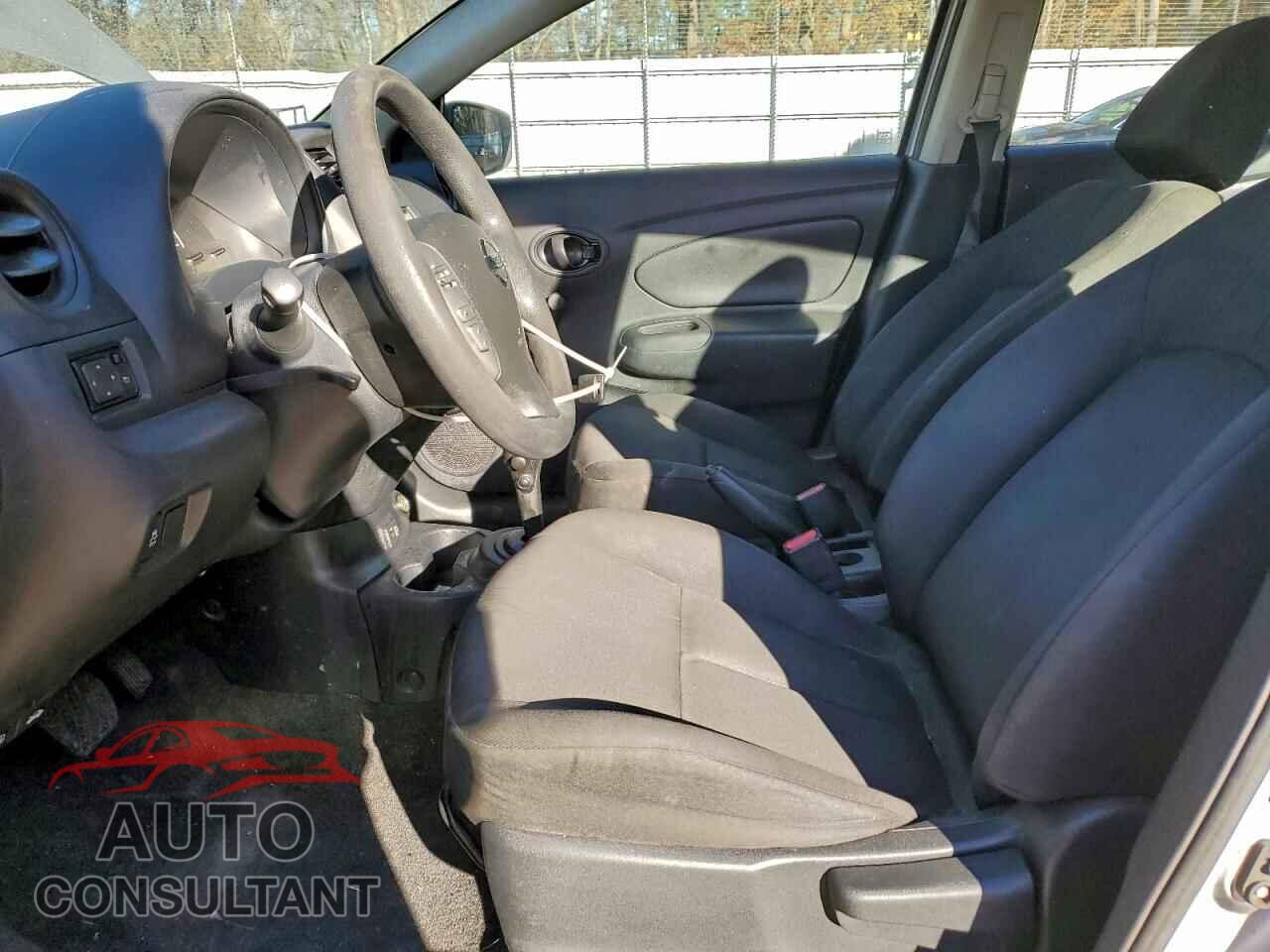 NISSAN VERSA 2019 - 3N1CN7AP3KL871034