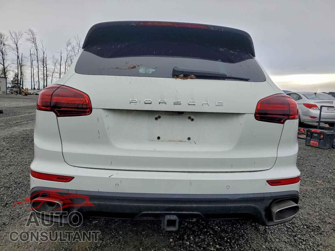 PORSCHE CAYENNE 2015 - WP1AF2A20FLA31401